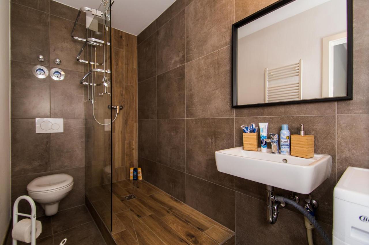 Apartments Kr Кьолн Екстериор снимка